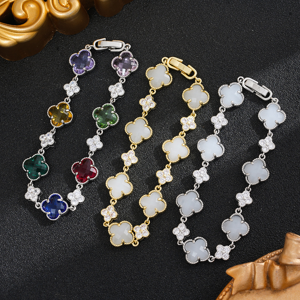Non-fading bracelet women, light luxury new zircon jewelry, double-sided four-leaf clover, fashionable and high-end, suitable for travel souvenirs,