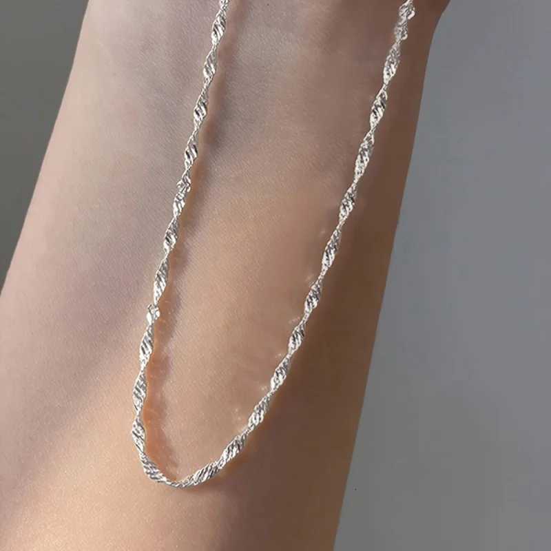 Huitan Charming Twisty Necklace Women 304 Stainless Steel Fashion Piercing Accessories Simple Stylish Daily Jewelry for Party Q260916