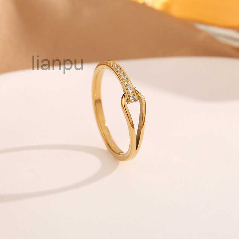 Rings Hot CZ Desinger Zircon Diamond Hollow Geometric Stainless Steel Finger Ring 18K Gold Color size 5-10 for Men Women wholesale factory price