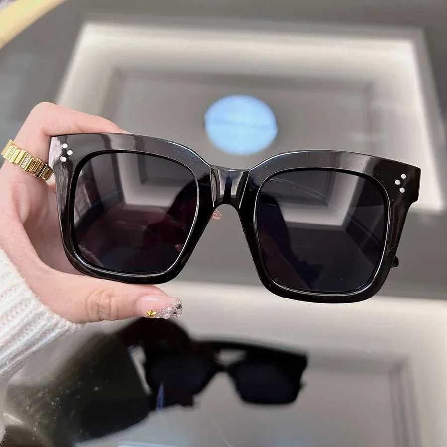 Occhiali da sole quadrati da donna Moda retrò da uomo Designer Occhiali da sole vintage Donna Uomo All'aperto Cornice a specchio Punk Oculos De Sol