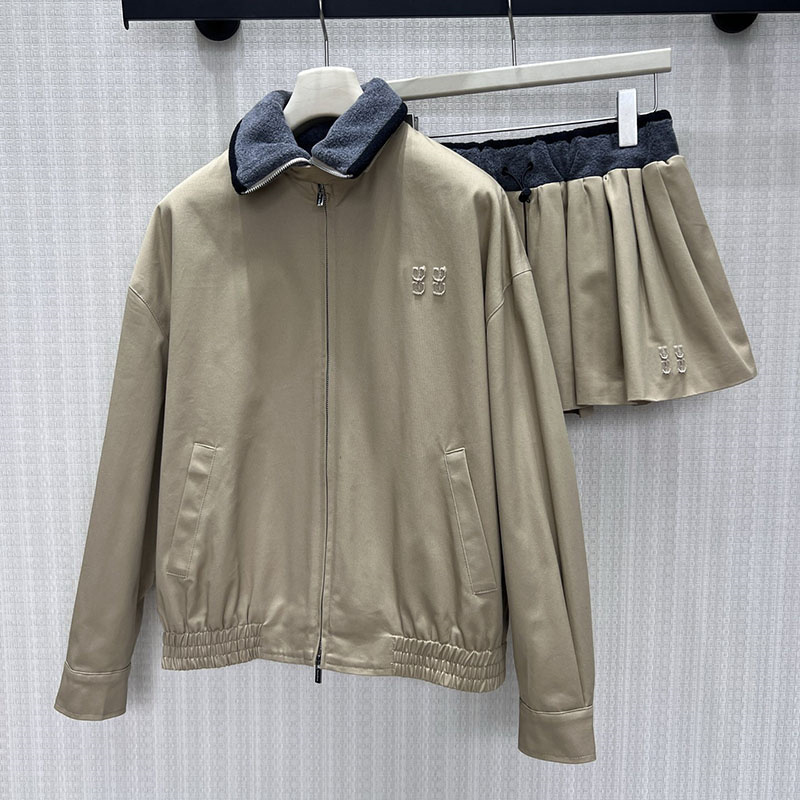 Retro Women Plush Lapel Jacket Mini Skirt Set Designer Khaki Zipper Coat Elastic Pleated Skirt Outfit Autumn Winter Versatile Warm Jacket Skirt Sets