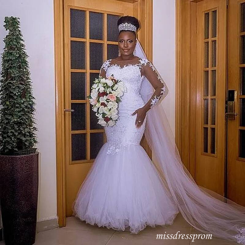 White Long Sleeves Mermaid Wedding Dresses Lace Appliques Floor Length African Bridal Gowns Sheer Crew Neck Tulle Vestido De Novia