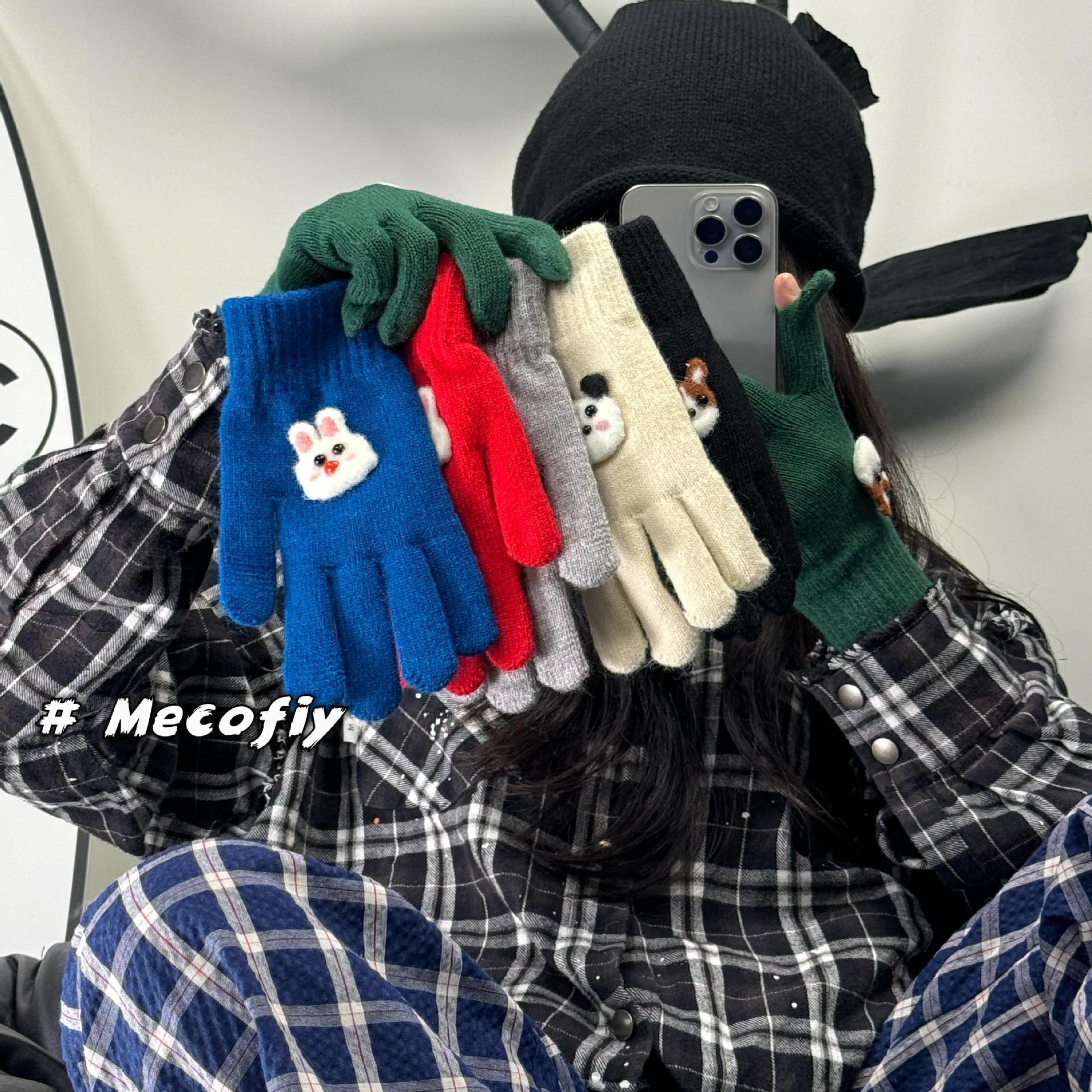 Cartoon animal plush gloves women, cute trendy Korean style, suitable driving cycling in autumn and winter, thickened warmth, fingerless design, ide
