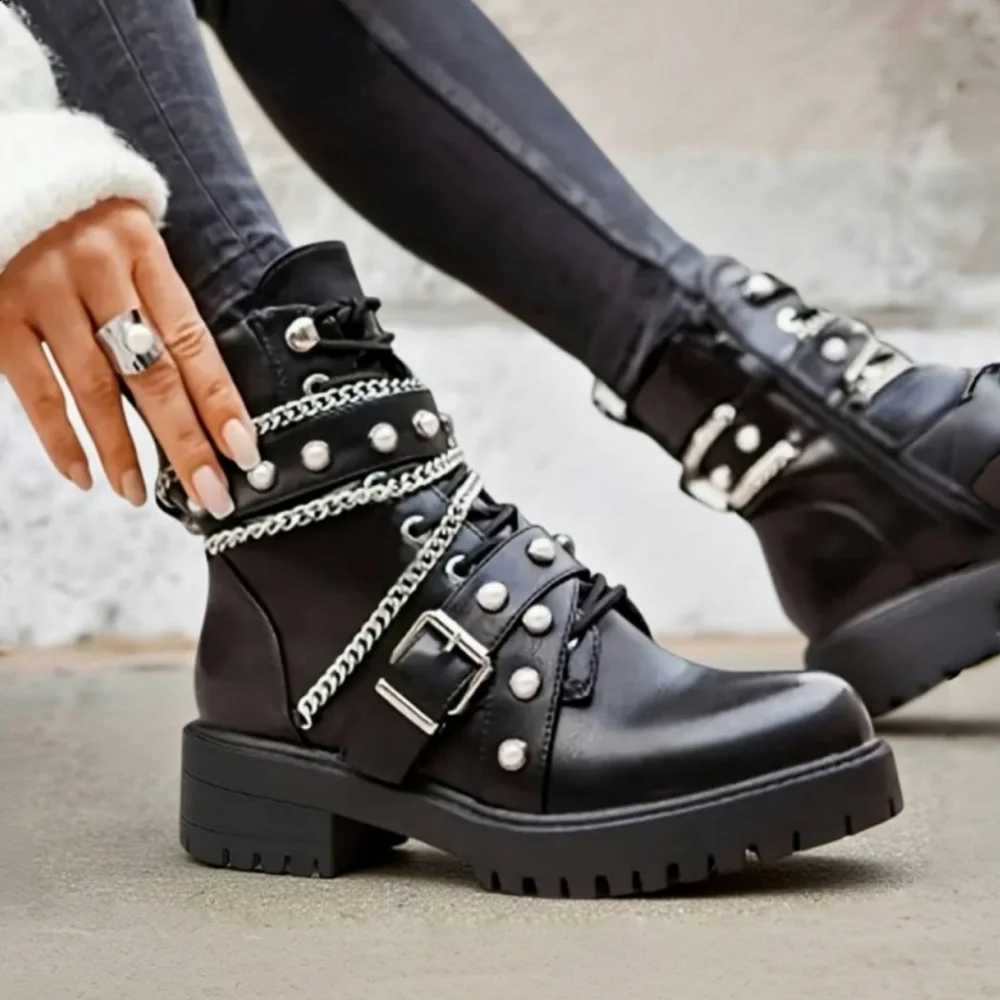 Women's Y2k Gothic Black Punk Lace Up Combat Boots fa1 Chain Decoration Motorcycle Ankle Boots D2609171