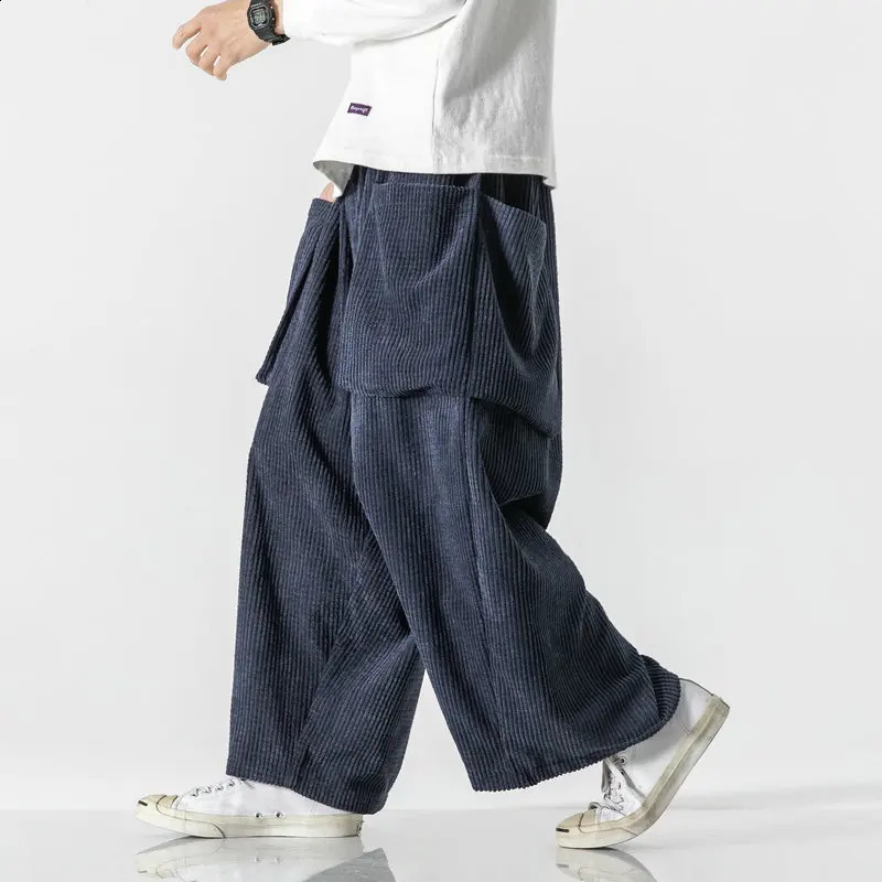 Men Corduroy Cargo Pants Side Pockets Men Streetwear Fashion Harem Pants Man Jogger Wde Leg Pants Oversized Trousers 5Xl 260917