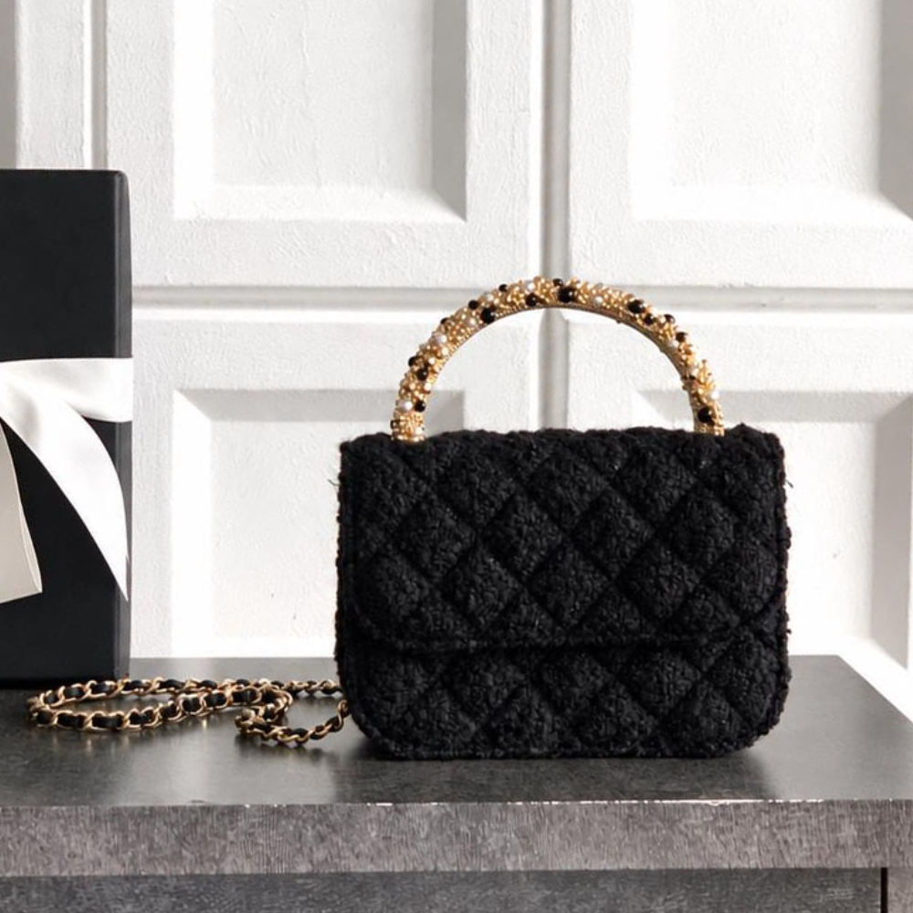 Tweed Flap Bag Elegant Pearl Handle Quilted Top Handle Chain Crossbody Purse for Dates and Dinners Top-Tier Designer New Arrival