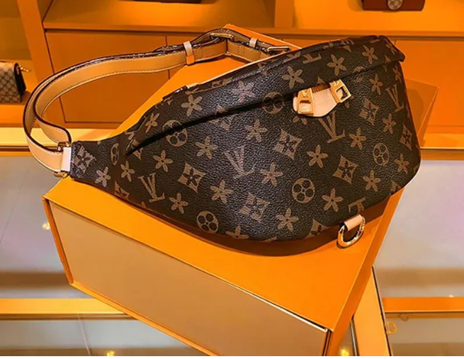 Top quality designer bag, classic casual shoulder bag, women's fashionable versatile bag, casual shopping bag, handbag chain bag, half month ba
