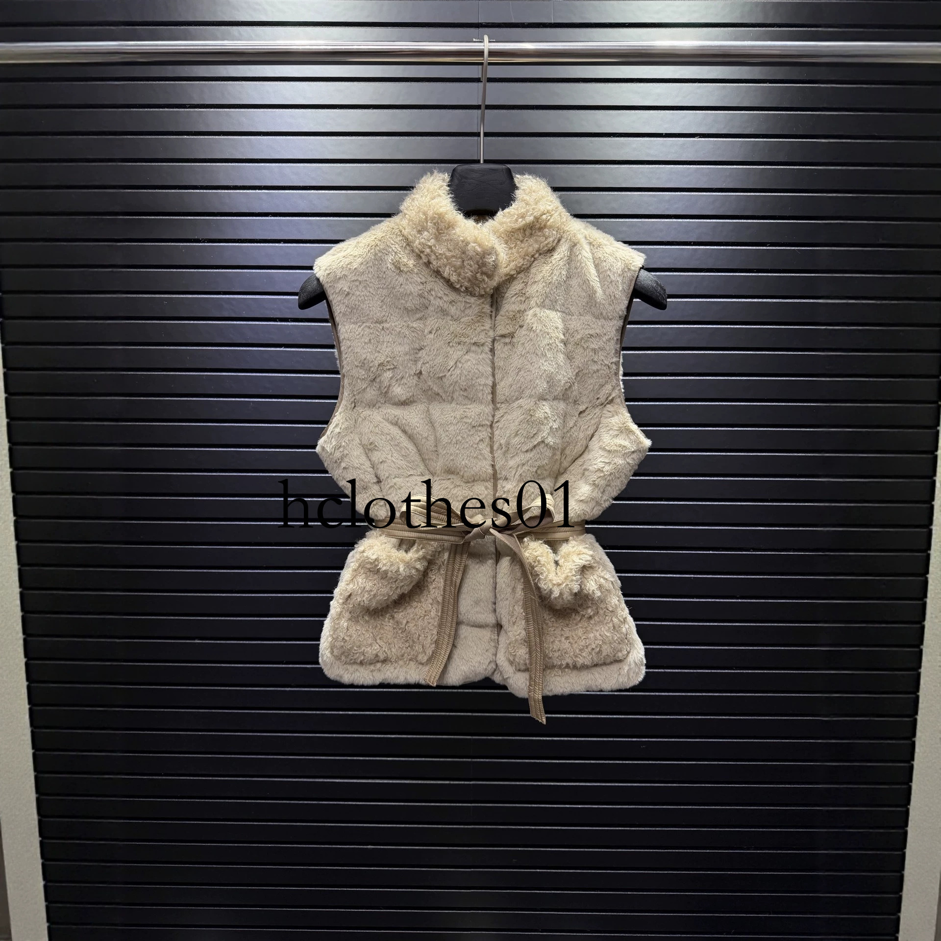 2025 new model, high-quality, Mong family-style down vest for women