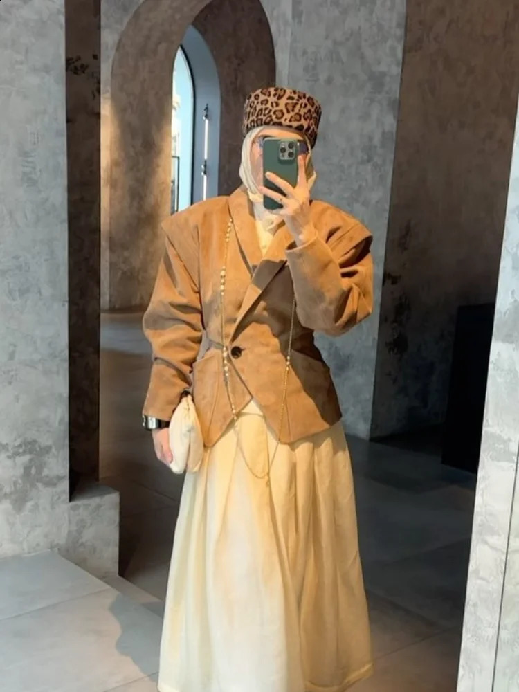 Vintage Brown Suede Jacket Women Fashion Solid V Neck Long Sleeve Pocket Lapel Single Button Jackets Fashion Street Outwear 260917