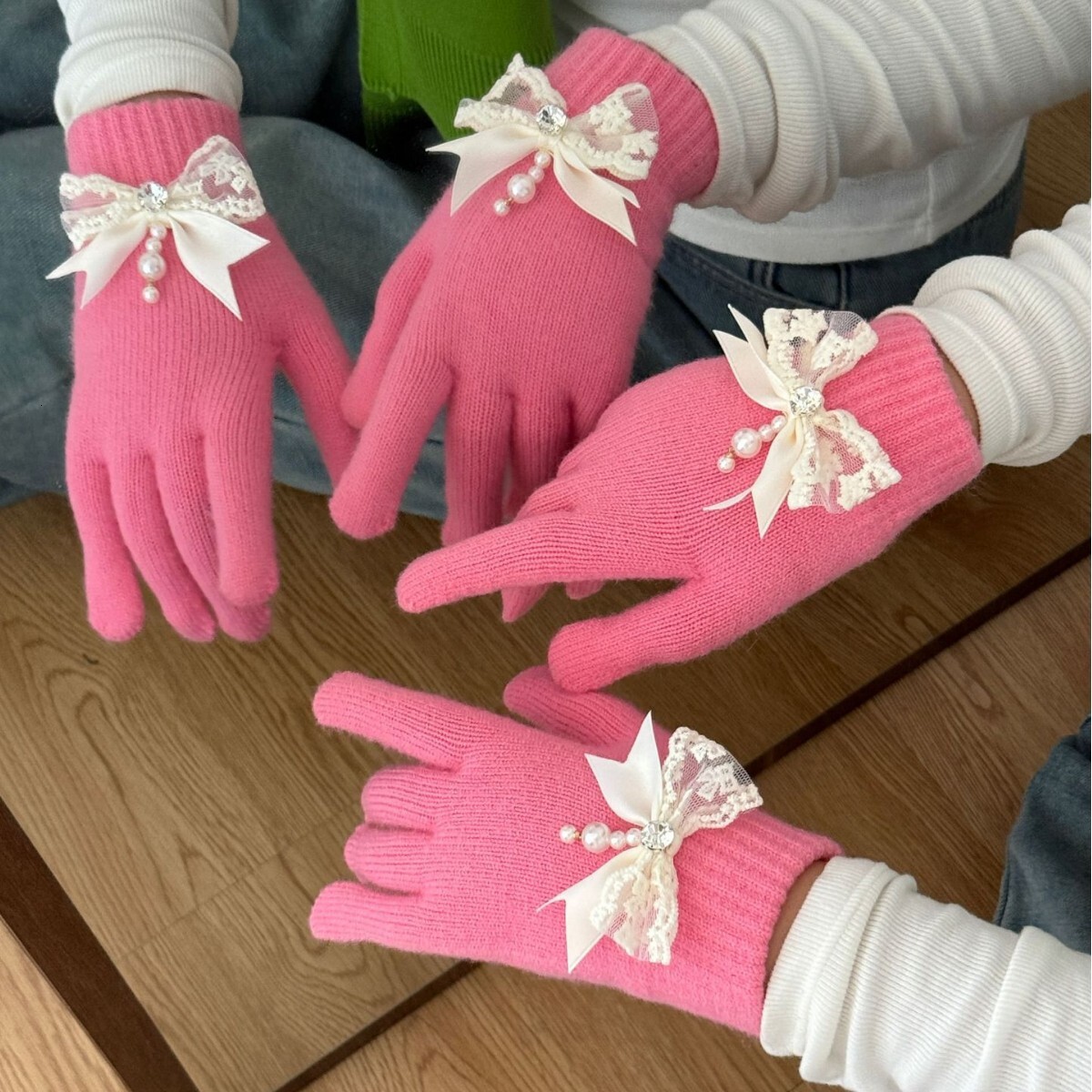 Women's winter gloves for autumn winter, stylish and attractive, with bowknot, knitted in wool, five-fingered, warm, new model, touch screen co