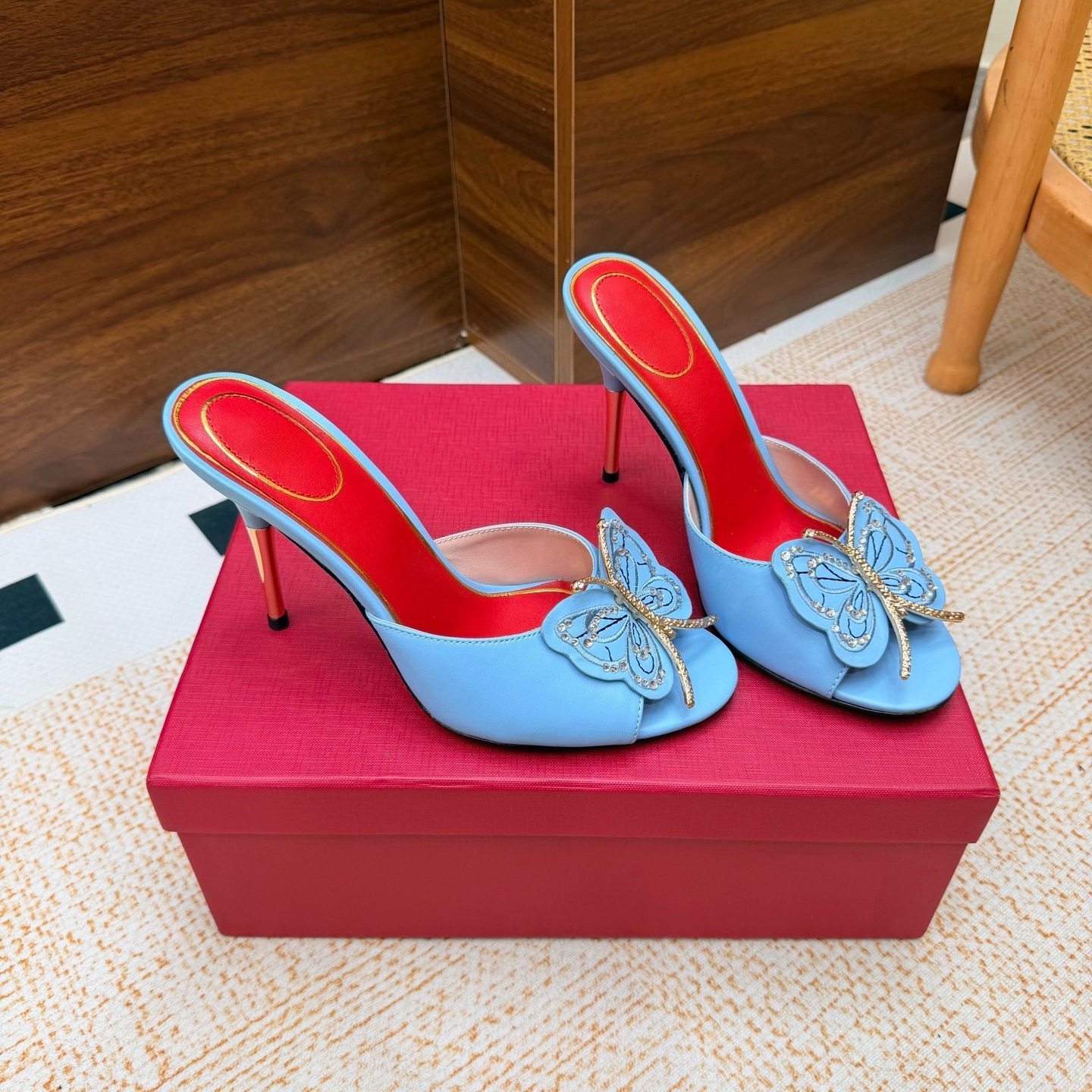 Butterfly Embroidery Embellished High Heel Leather Mules Luxury designer women round toe stiletto heel sandals Elegant fashion ladies party shoes Le