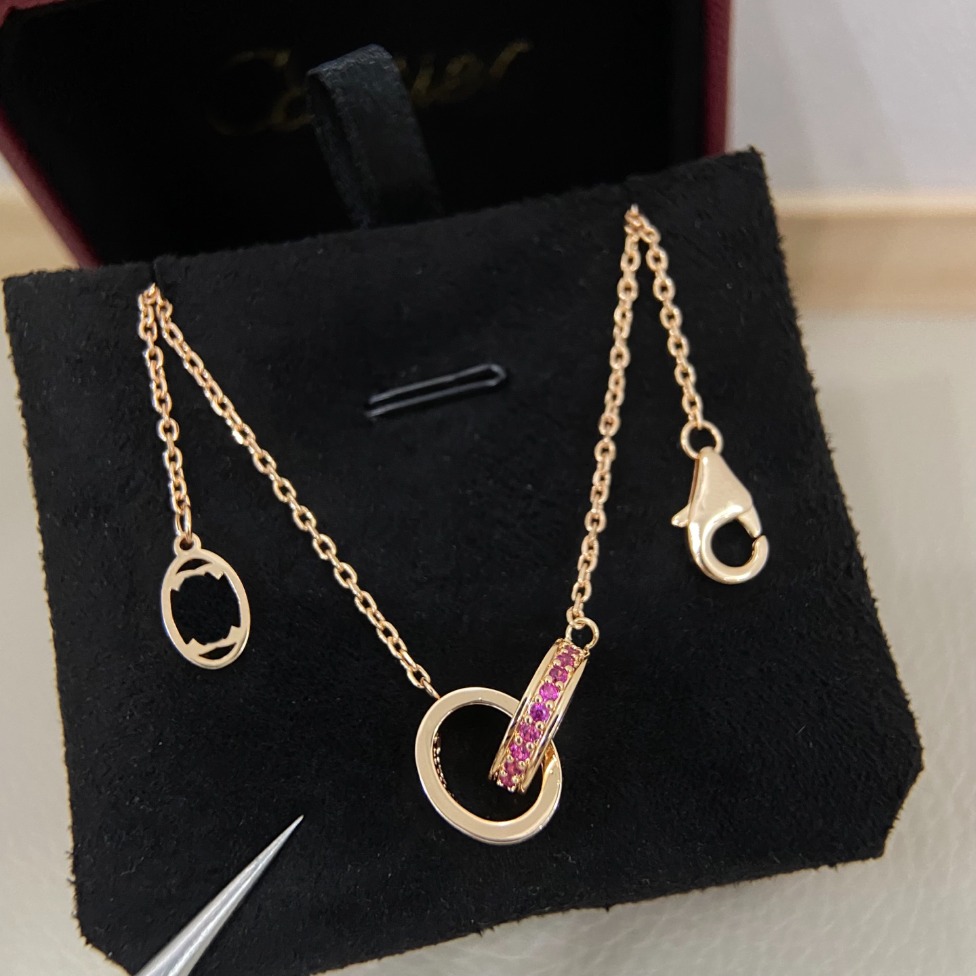 Designer Interlocking Circle Pendant Necklaces Gold Plated Pink Crystal Inlaid Elegant Women Jewelry for Wedding Daily Wear...