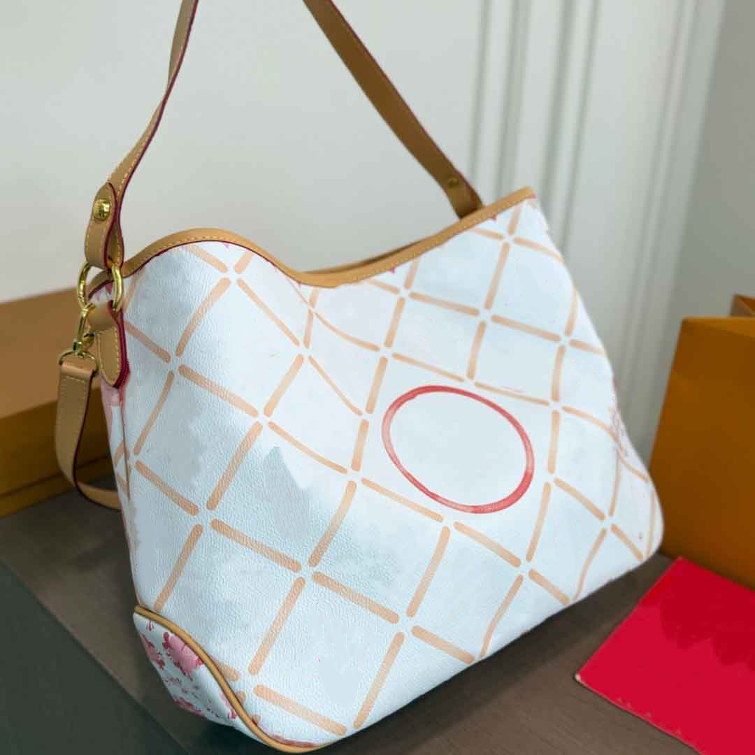 2026 Womens Luxury Designers New Totes Bags Colorful Leather Printed Handbag Shoulder Crossbody Bag Large Capacity Commute Bag Short-distance Travel