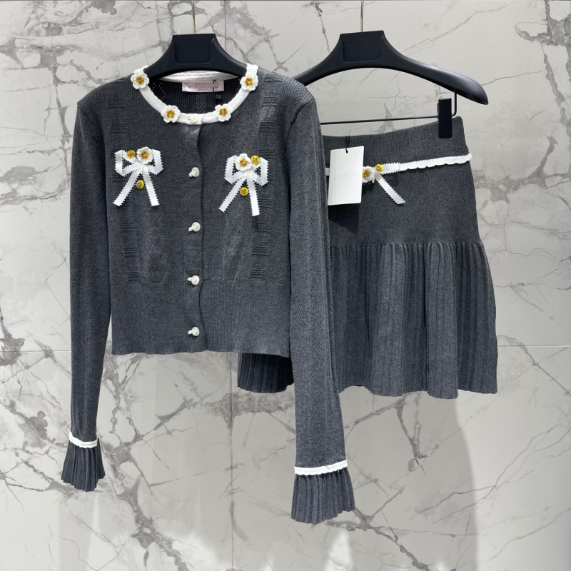 dresses women's Designer dresses for woman luxurious two Piece Dresses Spring and Autumn Style Sweet Style Bowknot Knitted Cardigan + Pleated S