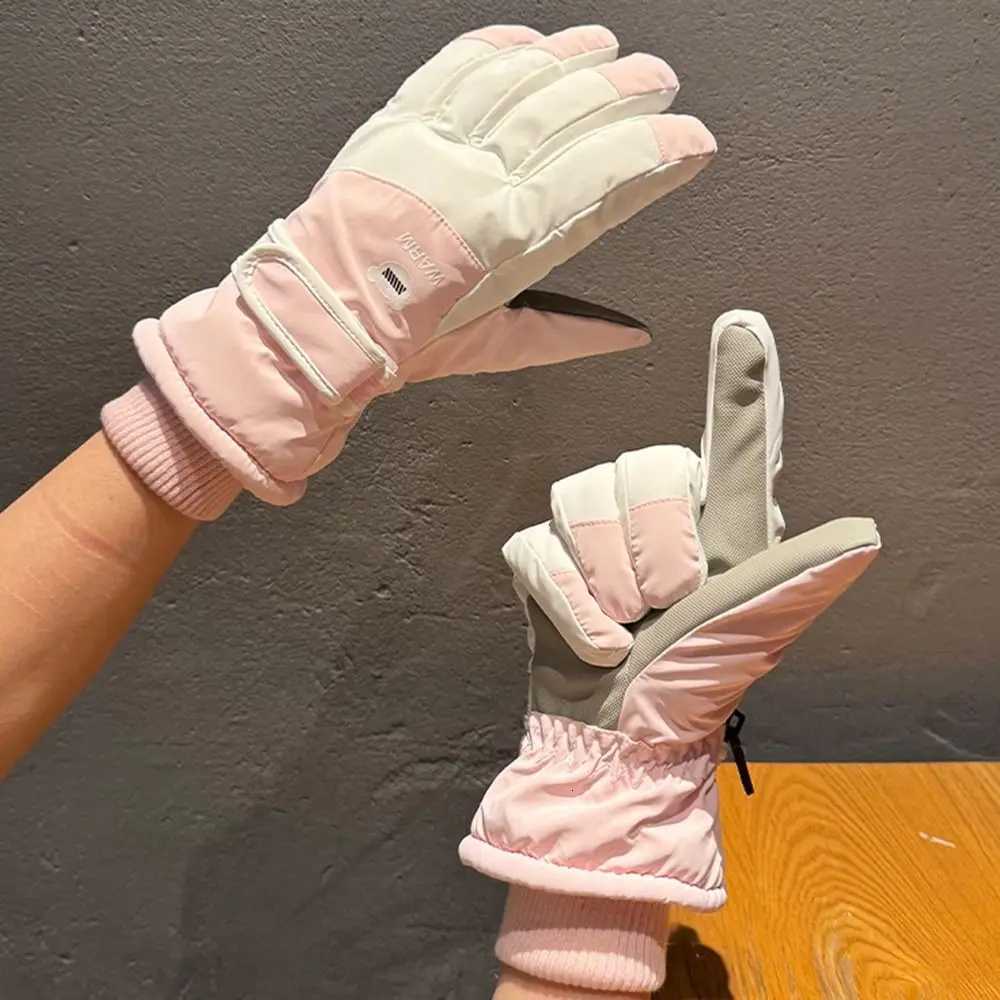 Ski Gloves Fashion Warm Winter Skiing Gloves Touch Screen waterProof Snowboard Gloves windpro of Thickened Cycling Gloves for Men Women D2609191