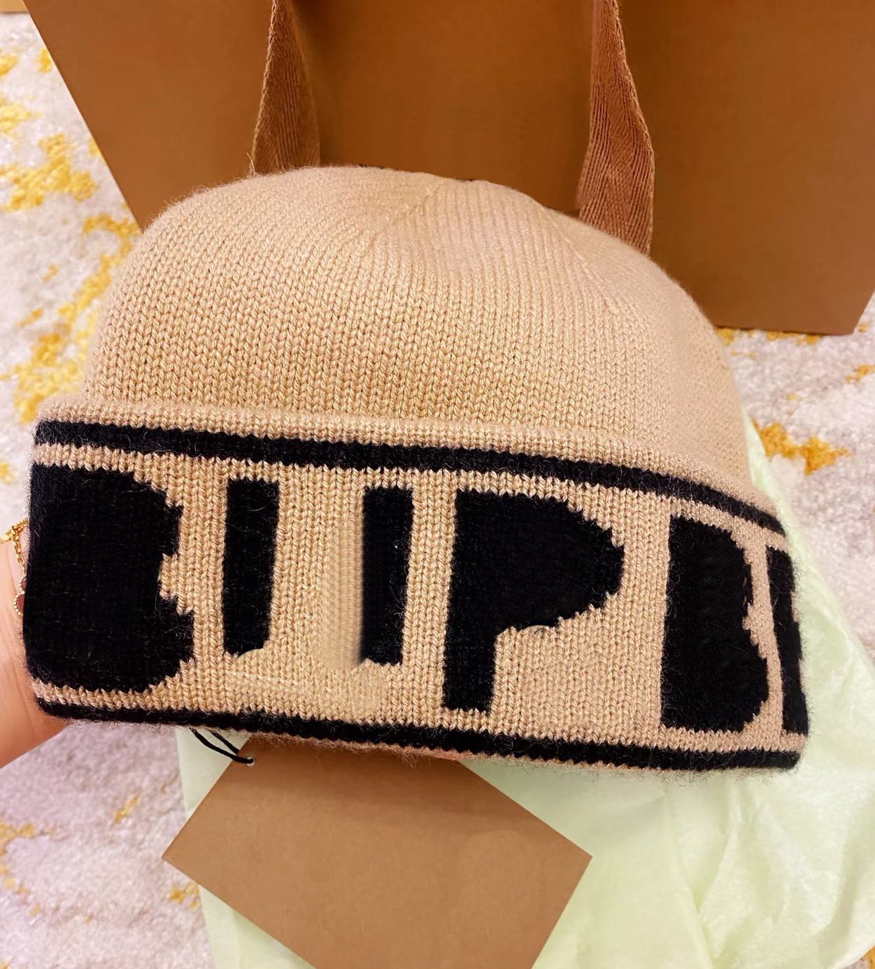 Designer beanie stripe Knitted caps Luxury Hat trend bonnet winter wool Essential for winter Elegance versatile temperament Casual fashion warm g