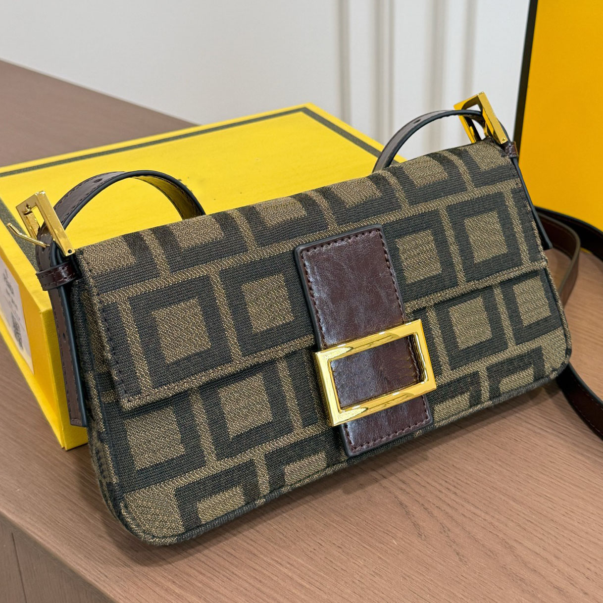 New 26424 Black leather Stencil print bag Fashion Designer Baguette Armpit High Quality Women's Casual Commuting Bag