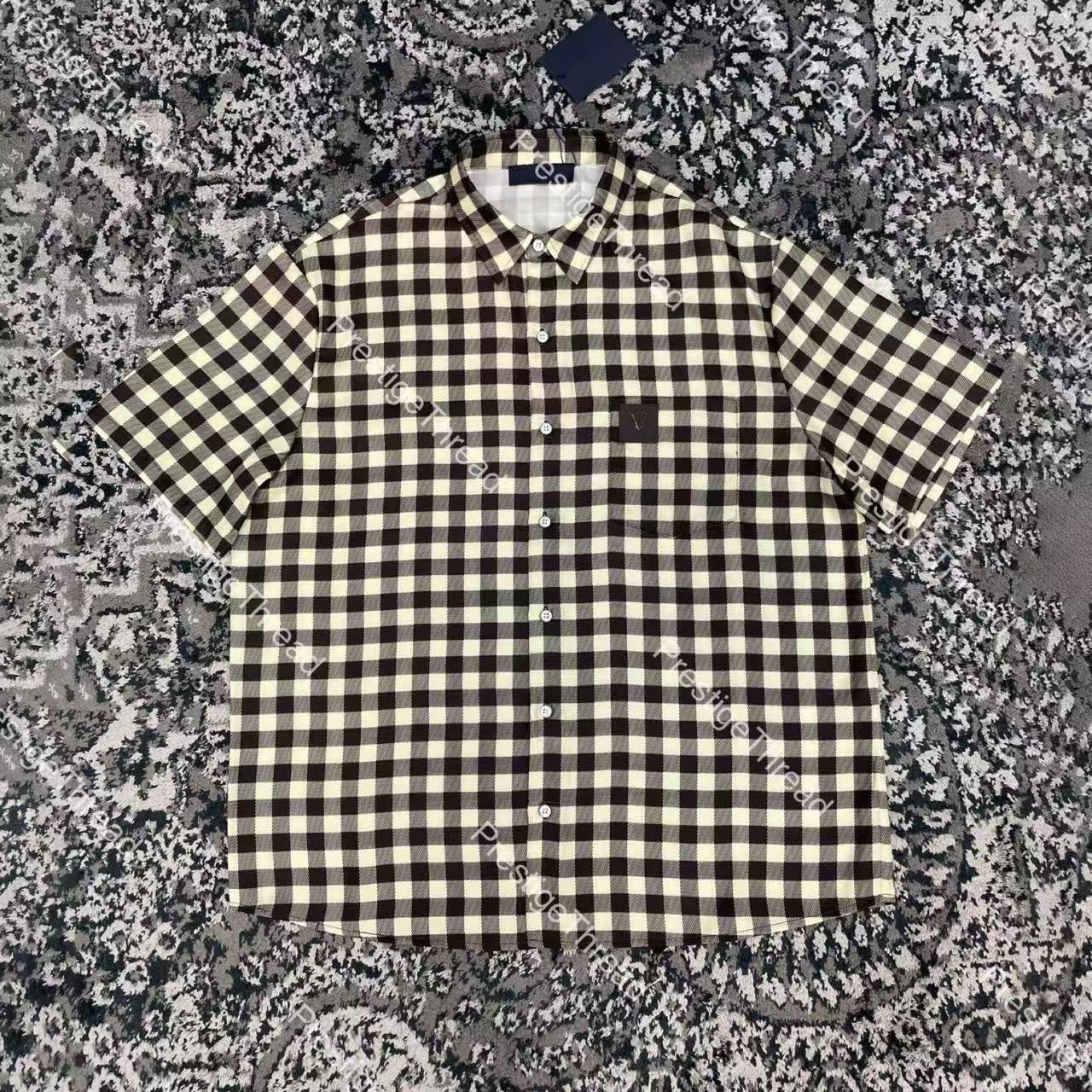 26 New Spring/Summer Designer Jacquard Short-Sleeve Shirt with Side Slits, Pocket Logo, Checkered Pattern Men's Casual Shirt