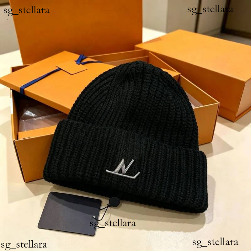 designer women classic solid color embroidered letter knitted wool skull men beanie outdoor warm ski hat with original box Hot Hot