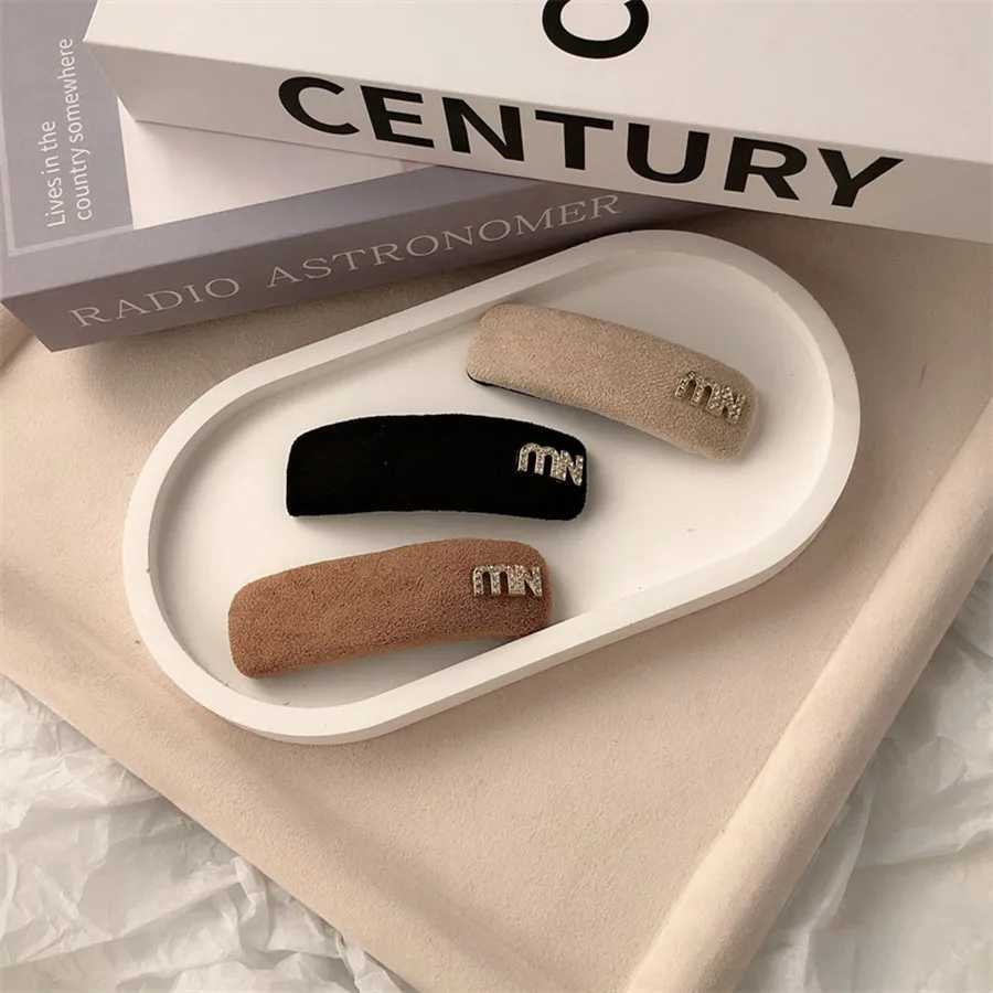 Women Retro Clip Letter Winter BB Barrettes Flannelette Hairpin Fashion Headwear Girls Hair Accessories Side Clip Gifts 2023 M260918