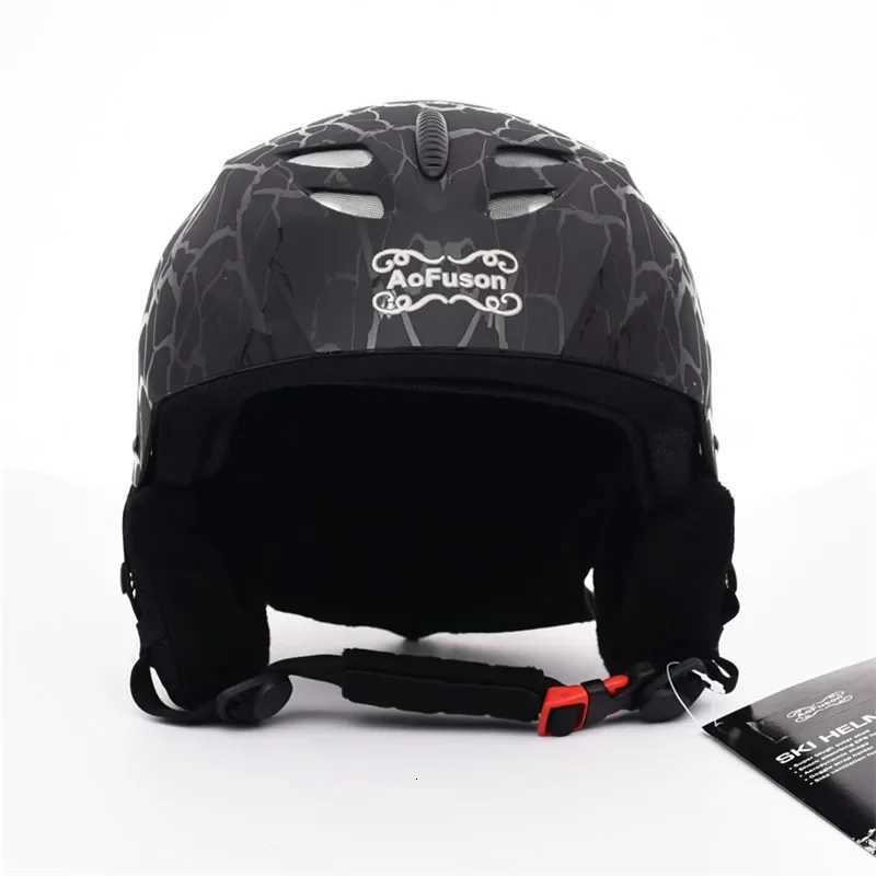 Integrally-Molded Ski Helmets Skiing Helmets Professional Adult Snowboard Helmet Men Women Ski/Skateboard Outdoors Winter Sports Helmets D2609191