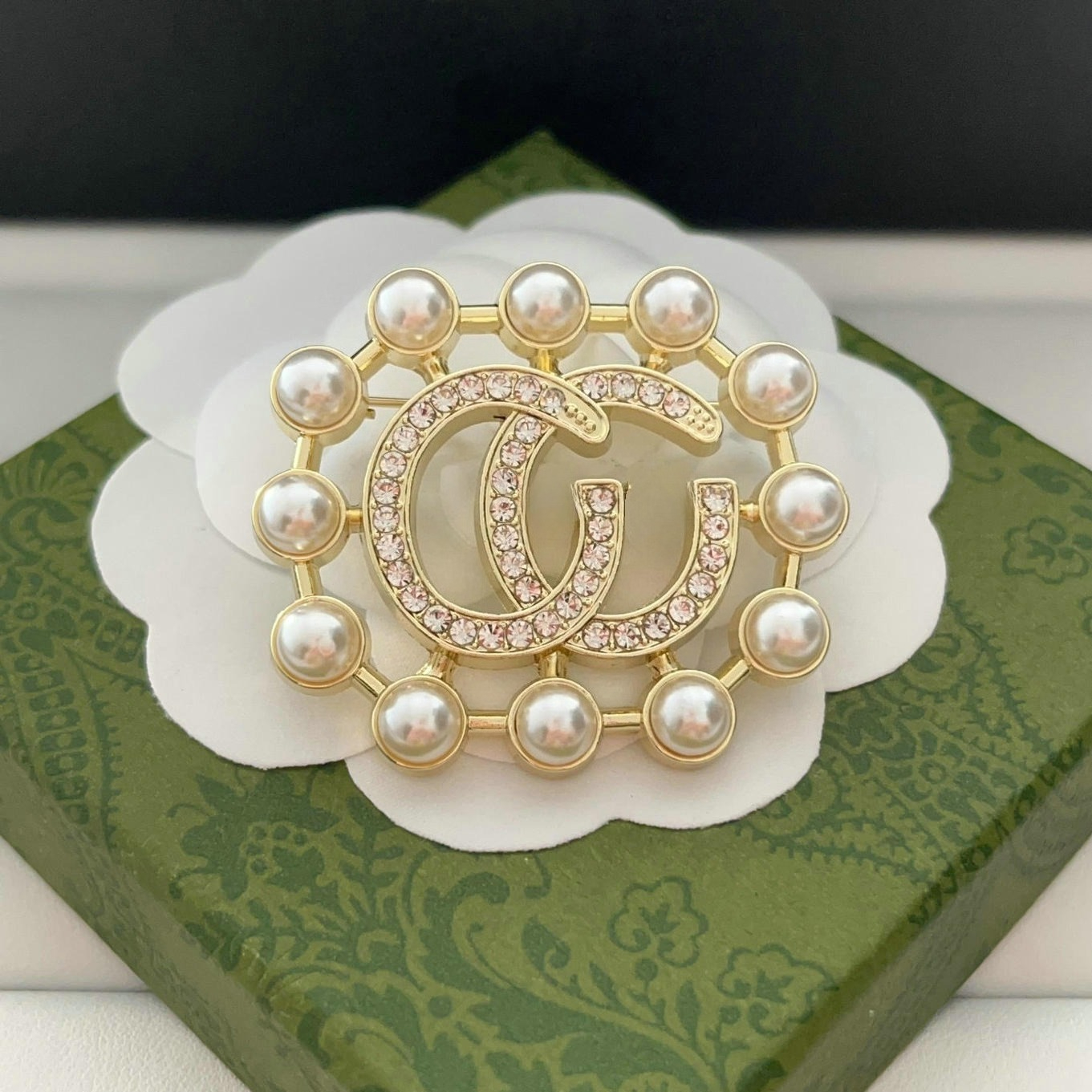 Designer Brooch 18K Gold Plated Crystal Rhinestone Brooches Luxury Brand Brooch Jewelry Woman Wedding Party Gifts