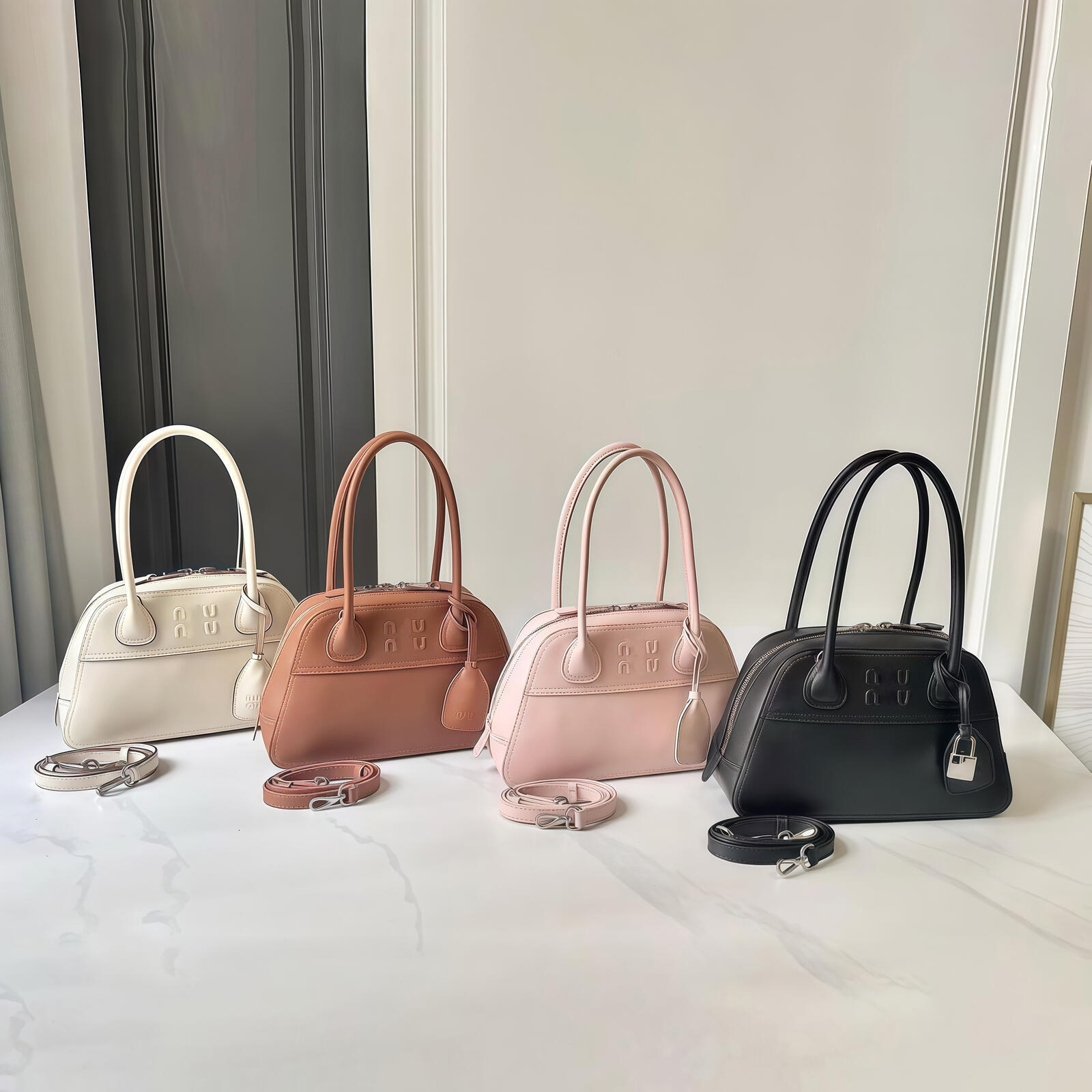 Designer Womens Luxury Genuine Leather Vintage Comfort Boston Bags versatile handbag Large capacity Tote bag Summer Outdoor Leisure for commuting Da