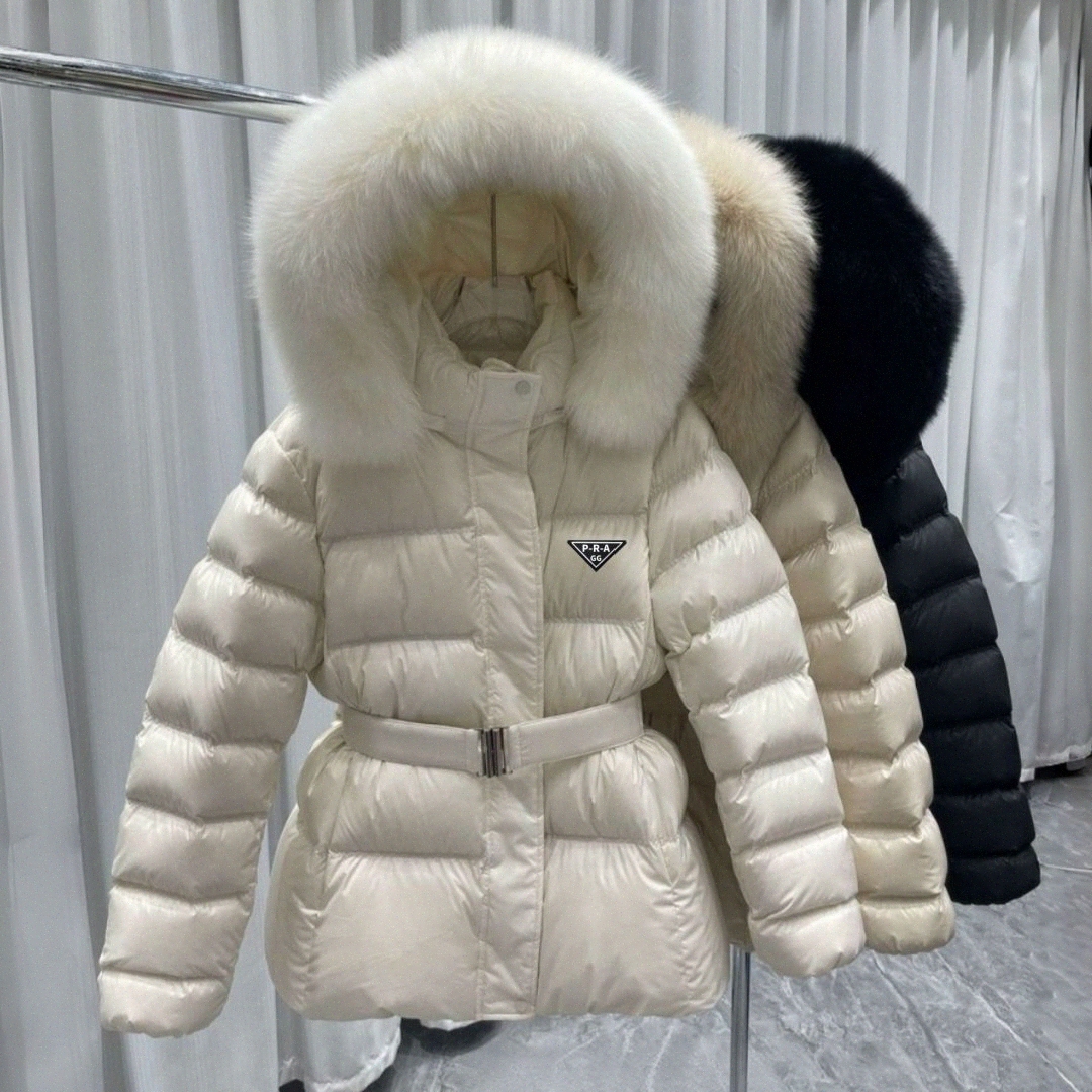 Luxury Designer Womens Down Jackets Women Shorts Parkas Winter Padded Cotton Coat Hooded Large Faux Fur Collar Waist Cinched Thick Warm Ladies Puffe