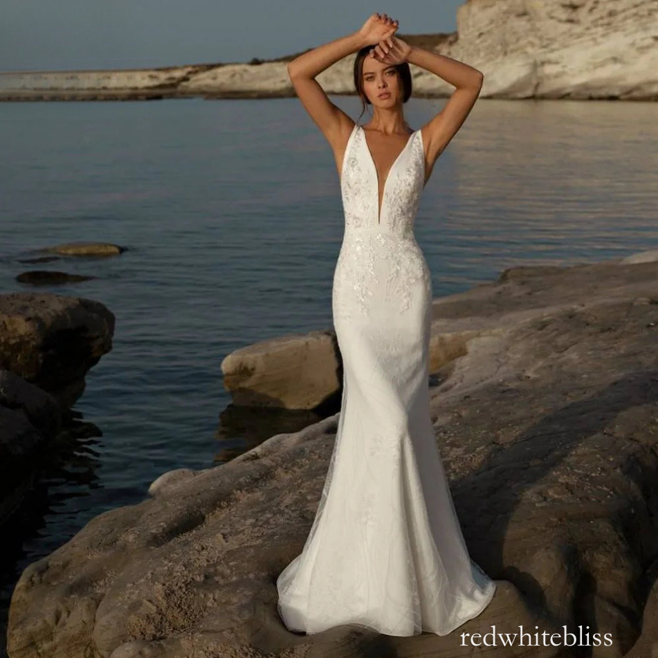 Fancy Backless Wedding Dresses for Bride Summer Beach Boho Wedding Gowns Satin Appliques Deep V Neck Detachable Train Robe De Mariee Customized 917