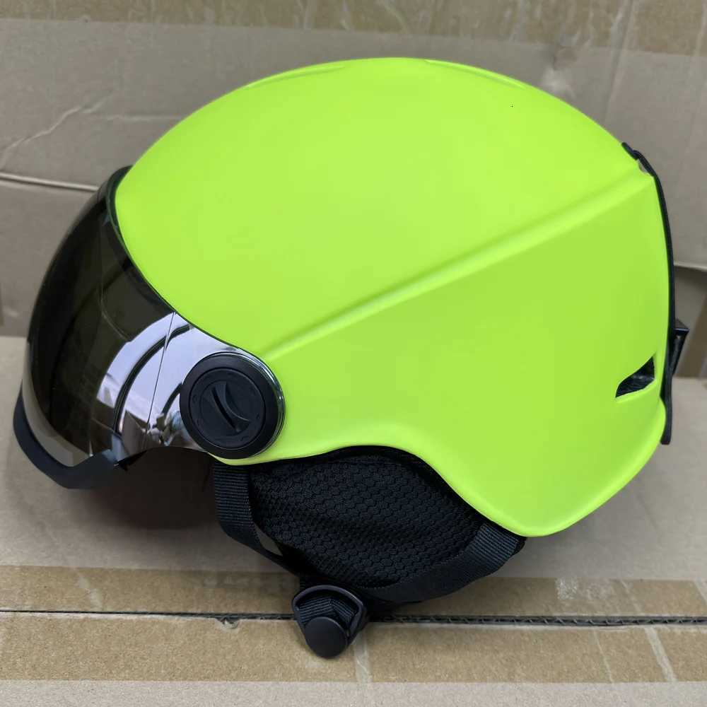 Ski Helmets Skiing Helmet Goggles Integrally-Molded PC+EPS High-Quality Ski Helmet Outdoor Sports Ski Snowboard Skateboard Helmets D2609191