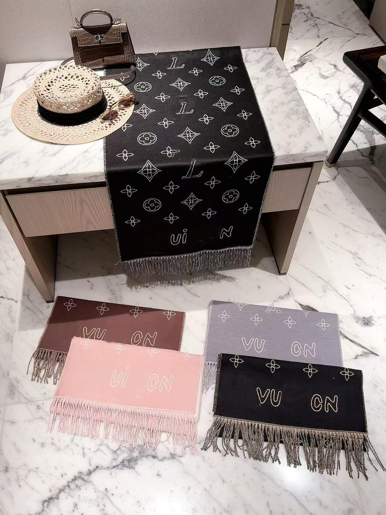 Designer Lettered Virtual Women Autumn Winter Tassel and Thickened Pashm Shawl Outdoor Warm Brand Scarf Holiday Souvenir Gift
