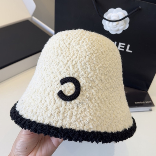 Designer Bucket Hat Styles Luxury Letter Knitted Beanie Cap Warm Soft Plush Bonnet Skull Cap Casual Outdoor Daily Travel Headwear For Women Fall Win