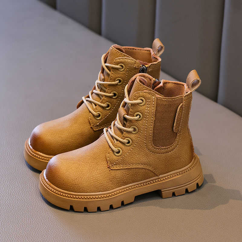 AW Boots 2026 Parent Kid Matching Boots British Style Anti Slip Unisex Fashion Small Yellow Boots Casual Trendy Shoes for Men WomenT260919