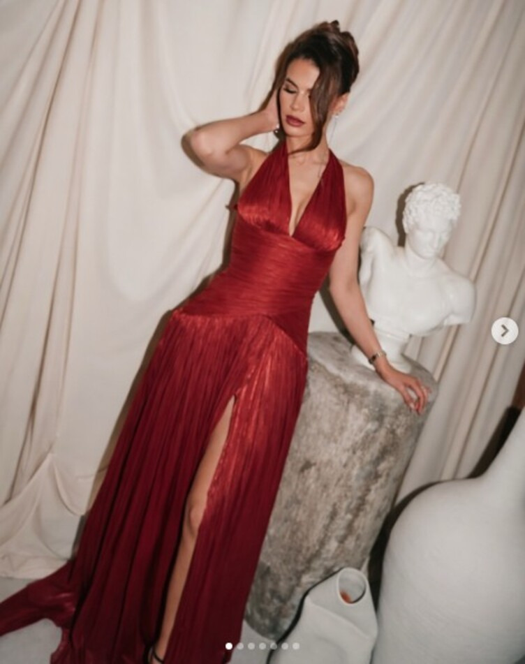 Shinny Burgundy Satin Evening Dresses Sexy Halter A-line Sleeveless Prom Gowns Women Long Party Robes De Soiree Customized 917