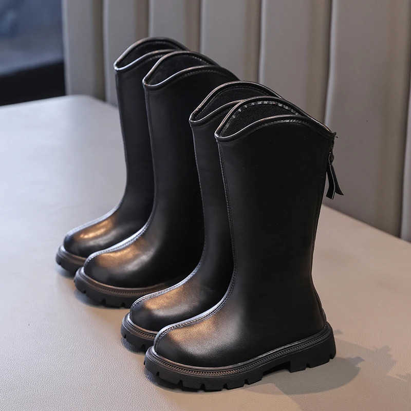 2024 Botas de otoño Invierno Nuevos niños Botas altas para niñas Moda Estilo coreano Antideslizante Mantener caliente Versátil Chic Zapatos de cuero