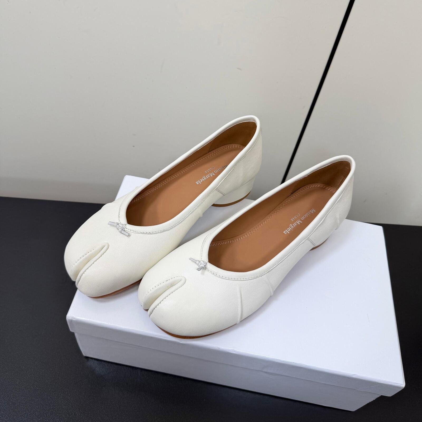 shoe flat Designer Luxury ballet loafer tabi split toe leather pink mary jane womens slingback sneakerina comfort soft sole genuine real quality bra