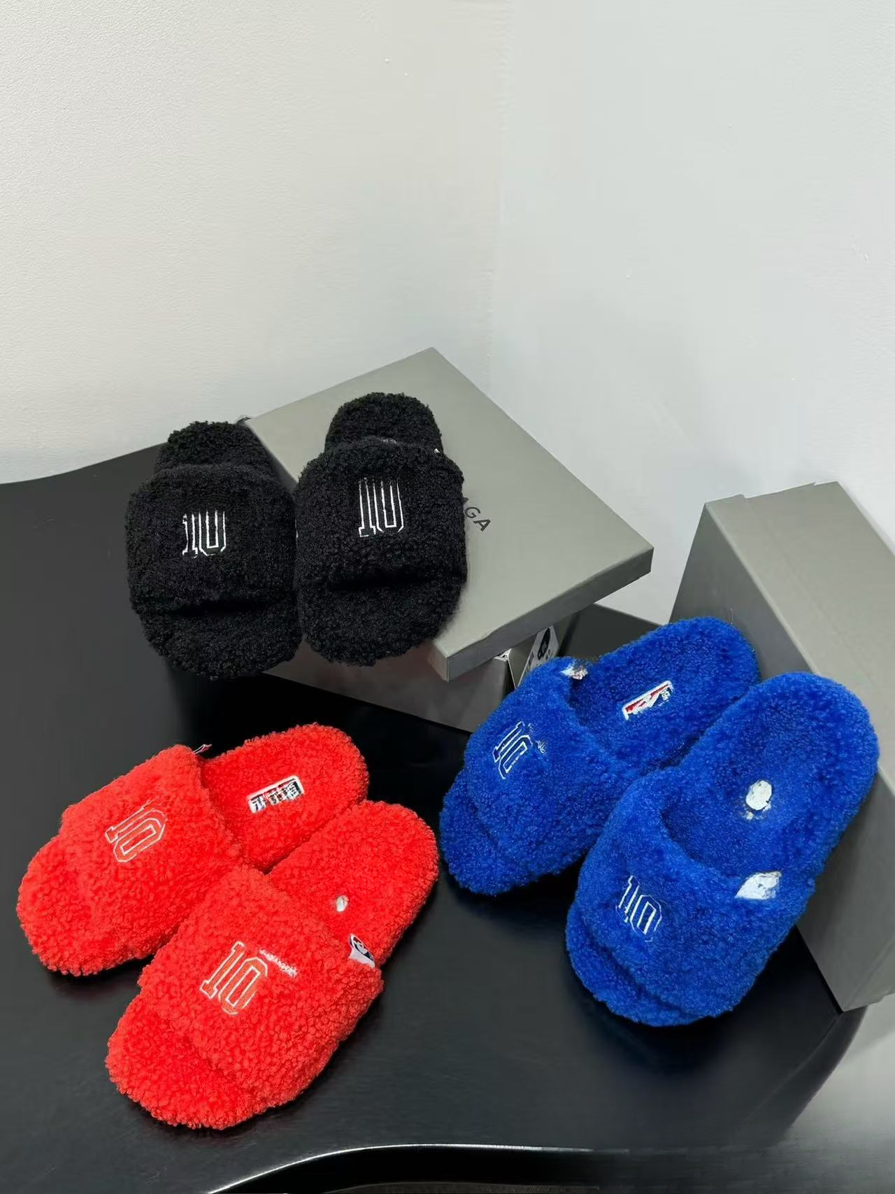 Ciabatte di lusso Pantofole pelose Sandali con scivolo Scarpe da casa ciabatte in pelliccia Ciabatte Autunno Inverno Uomo Donna slip-on Calzature Pa