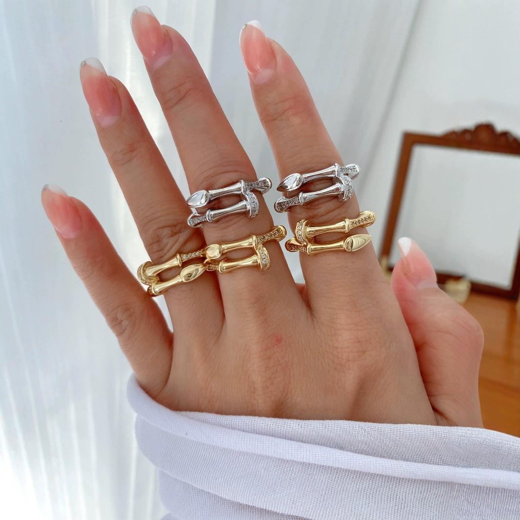 Luxurious Designer Japanese-style Minimalist Light And Fresh Tiny Diamond Stud Bracelet For Women, Bamboo-shaped Hand Ring, Simple And Elegant.
