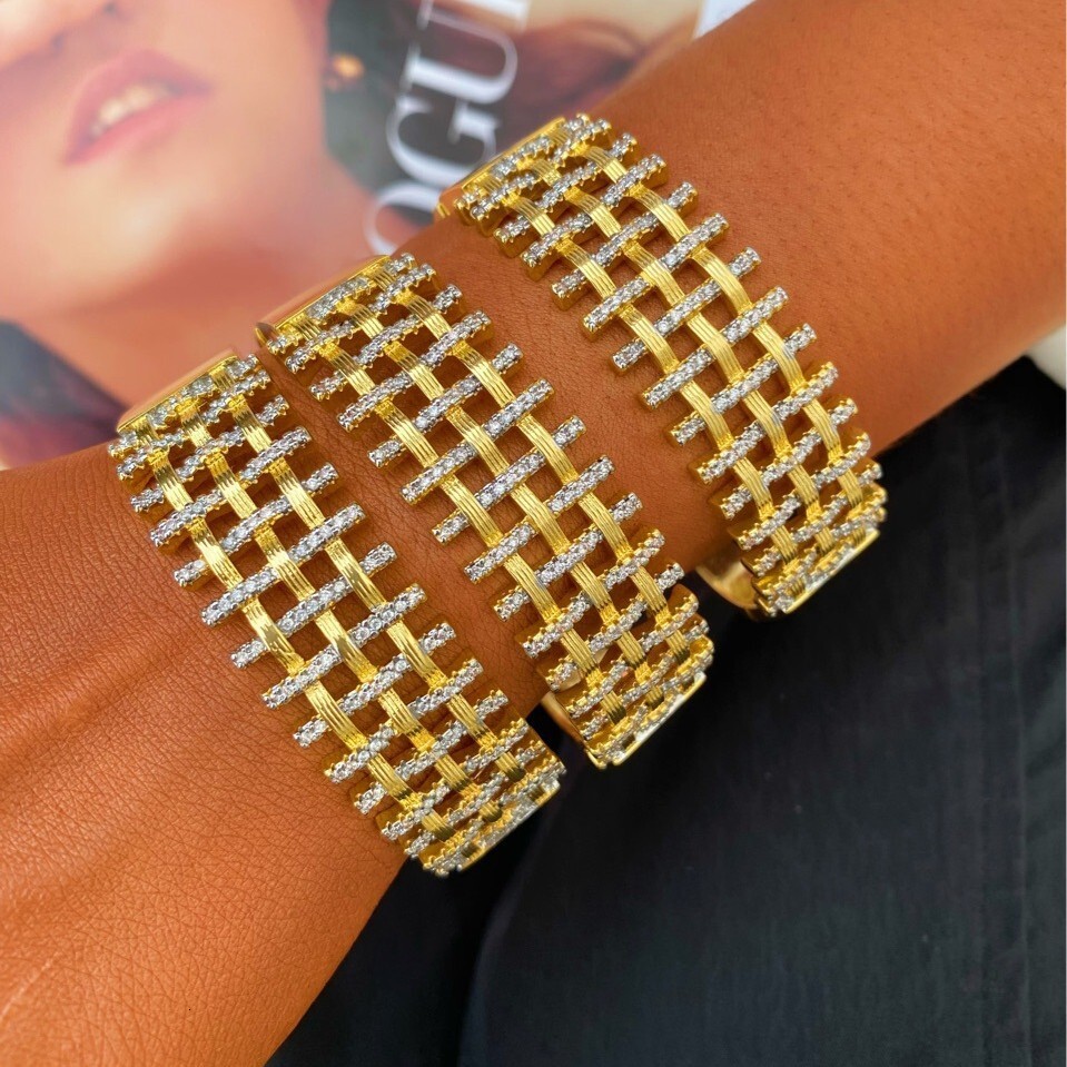 Luxurious Designer European And American Fashionable New Fence Two-color Electroplated Light Luxury Style Micro-set Zirconia Ring, Bracelet Set Deco