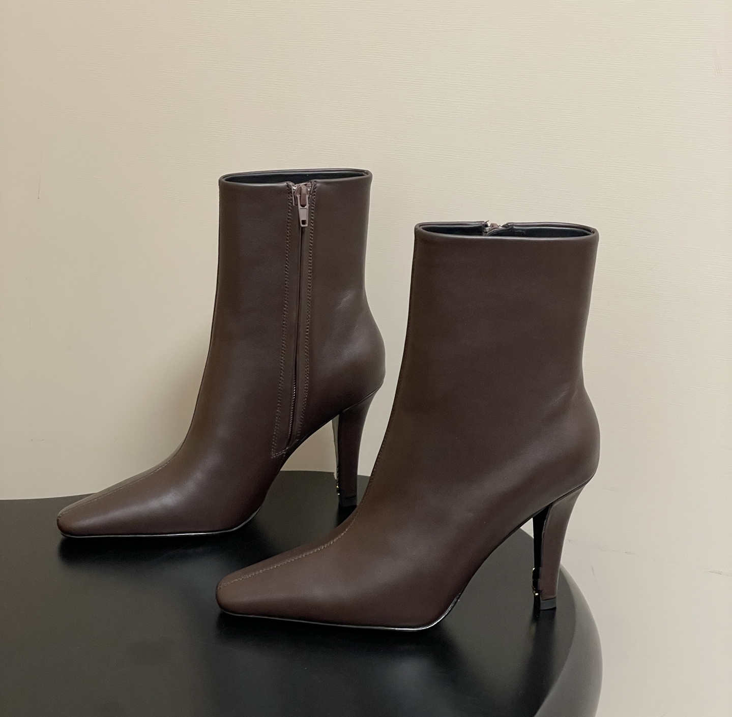 Designer Womens Dress Shoes Luxury Elegant Women Office Work High Thin Heels Genuine Leather Ankle Boots High Top Square Toe Ladies Modern Shoes