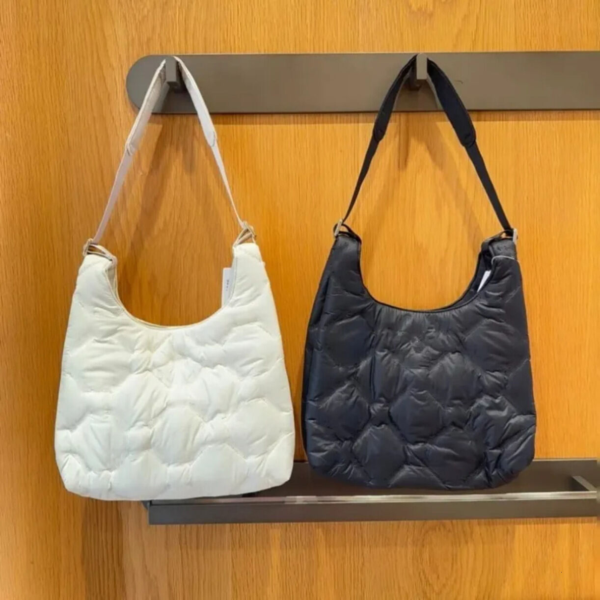 Borsa sportiva Autunno e inverno New Quilty Pleasures * Mini zaino sportivo Borsa a tracolla trapuntata da donna Spalla singola ricamata per esterno
