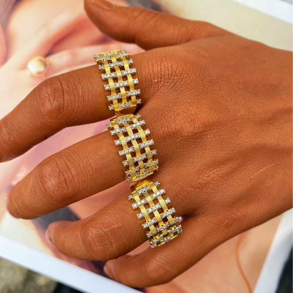 Luxurious Designer European Fashion New Style Fence Two-color Electroplated Light Luxury Style Micro-set Zirconia Ring
