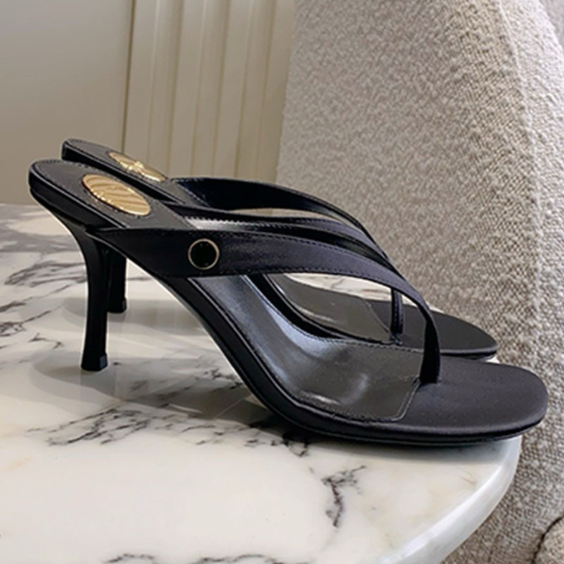 Dame élégante mules en cuir lisse créateur de mode Halloween stiletto string mule sandales dames tenue quotidienne chaton talon tongs