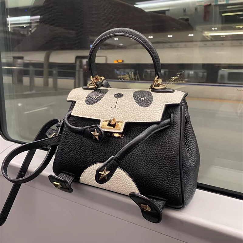 43VQQLuxury Brand Fashion Women's Fashionable Printed Handbag Versatile And Elegant Single-Shoulder Crossbody For Middle Tote Bag Designer Bags