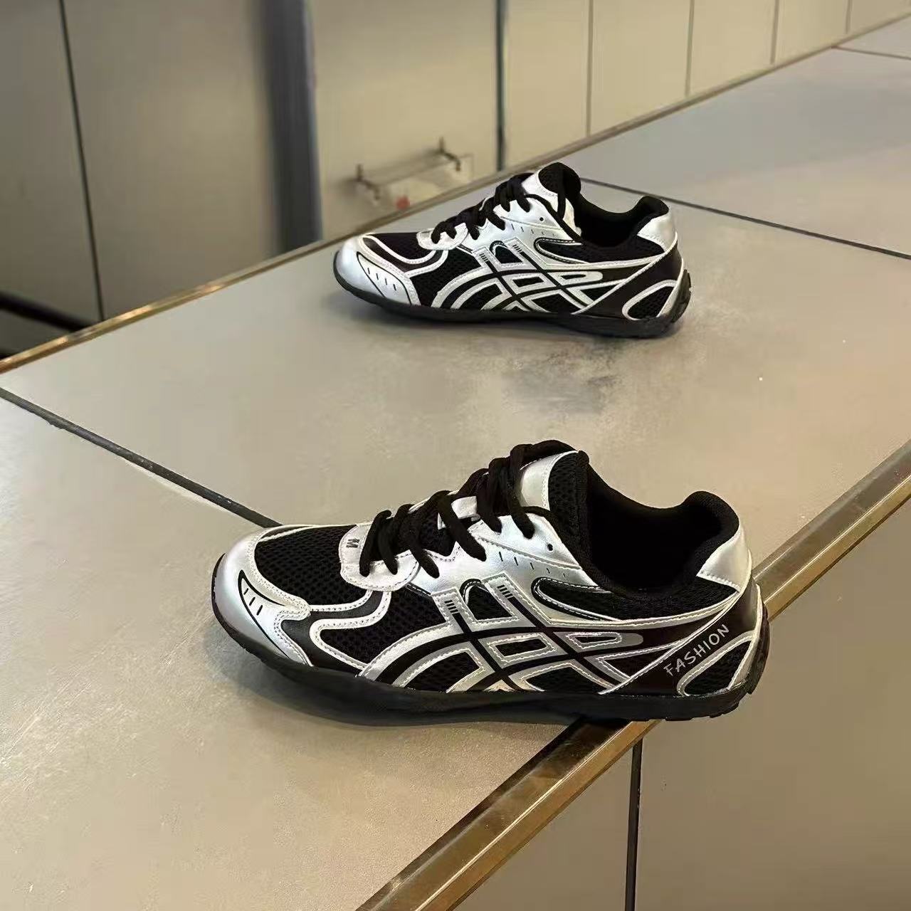 Men's trendy shoes, Casual shoes high-end popular online model, 2026 color-blocking fashion casual style, new Designer shoes spring-summer coll