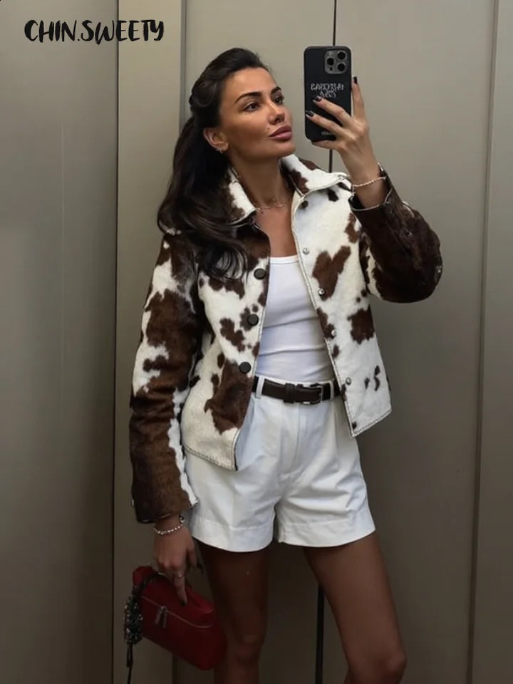 Fashion Leopard Women Short Jacket Elegant Lapel Zippers Long Flare Sleeve Lady Jackets 2025 Autumn Fashion Female Streetwear 260918