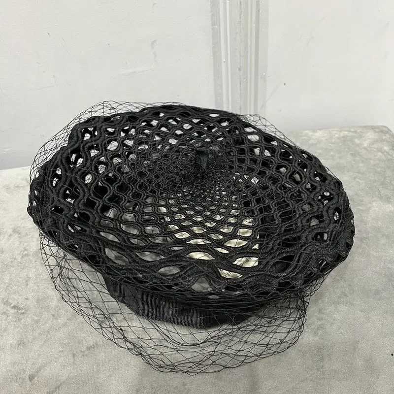 New Luxury Women Girl Berets Lace Berets Denim Lady Flat Cap Mesh Fashion Street Casquette Black Casual Newsboy Designer Hat For Female N260919