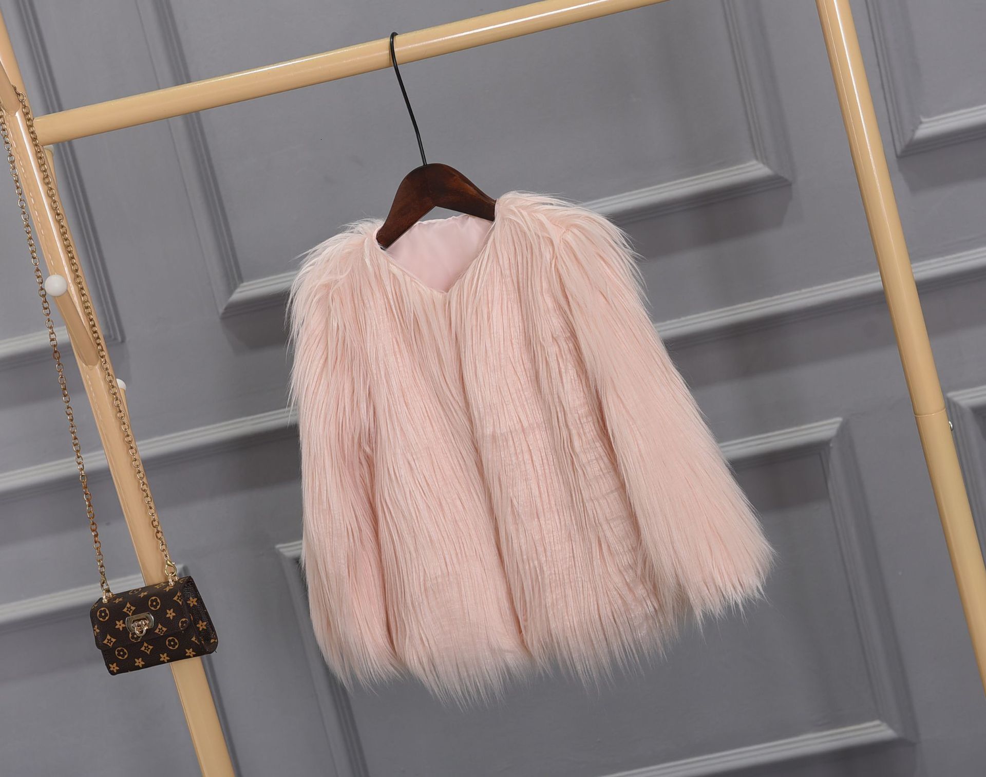 Plus Size Coat Fashion Manufacturer Wholesale Haining Faux Fur European and American Style