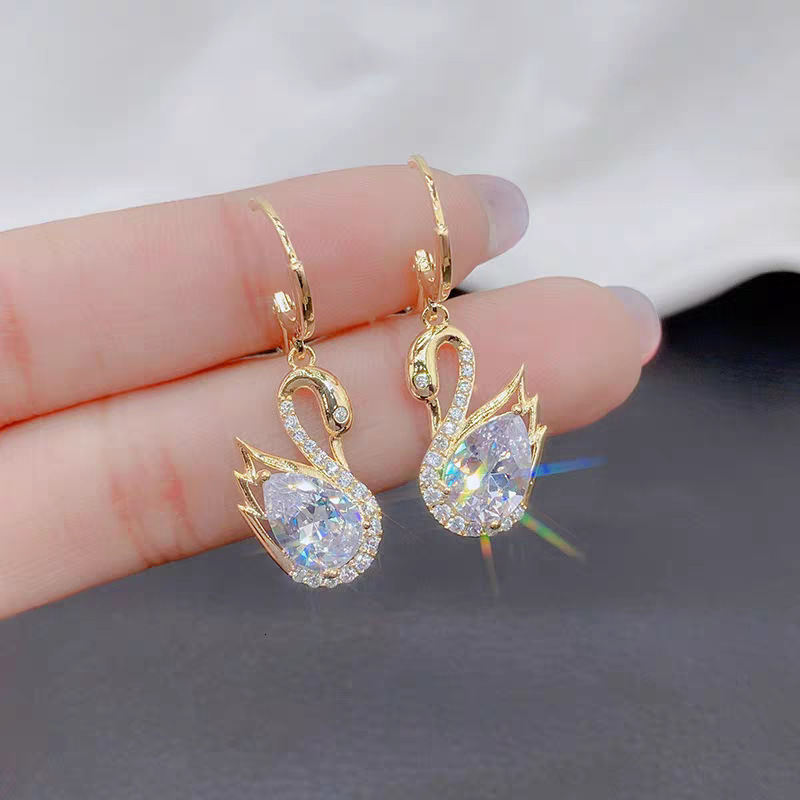 European And American Style Luxurious Temperament Copper Inlaid Zircon Swan Pendant Fashionable High-End Design Sense Animal Earrings
