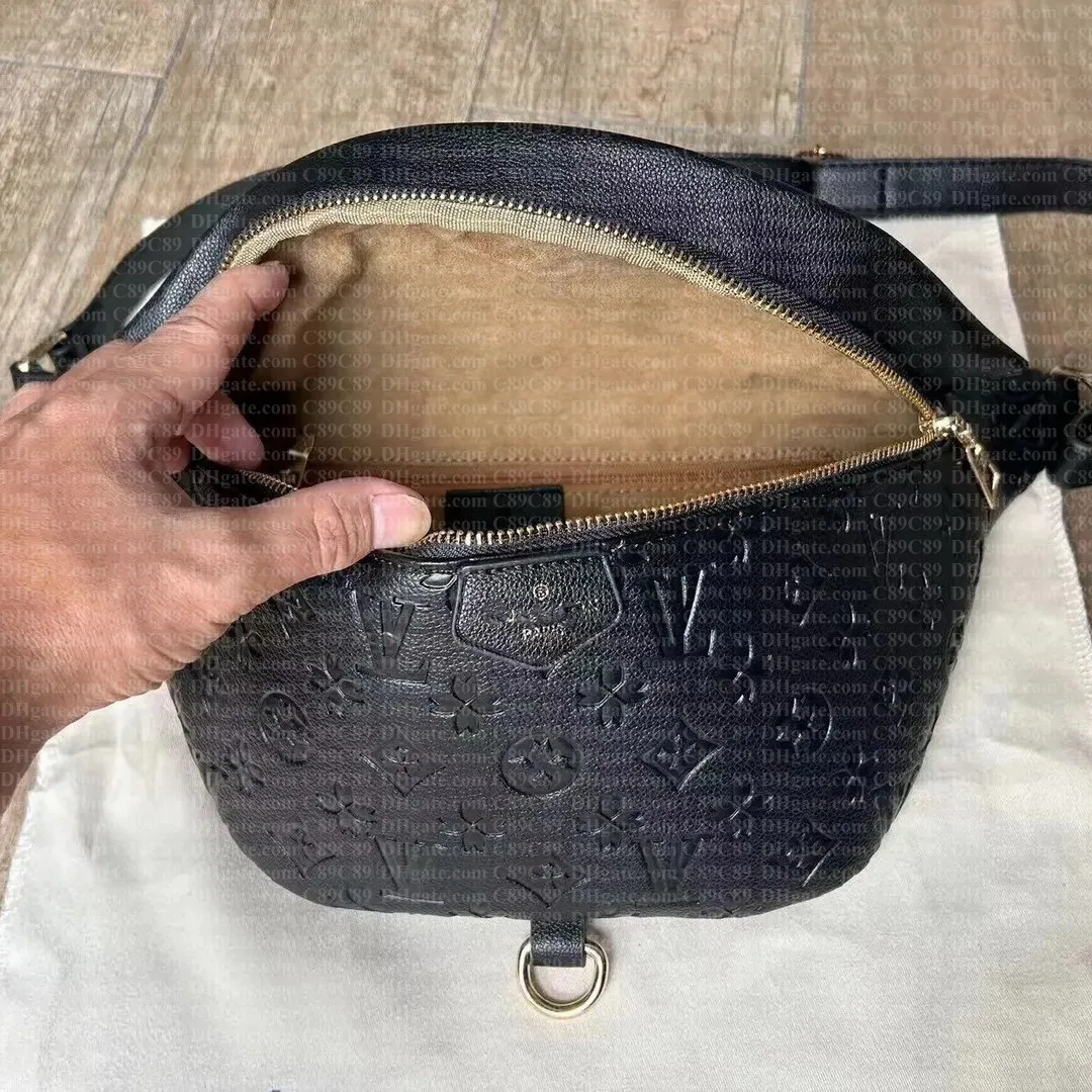 Designer bag mens Womens Soft leather Waist Bags Embossing black Bag Shoulder Bag Crossbody bag Fanny Pack Purse Wallets bum bag backpack